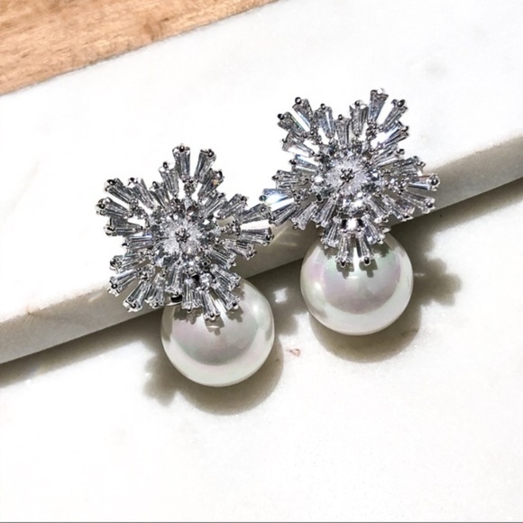 Vintage Jewelry - BACK IN STOCK!! Pearl Stud Earrings